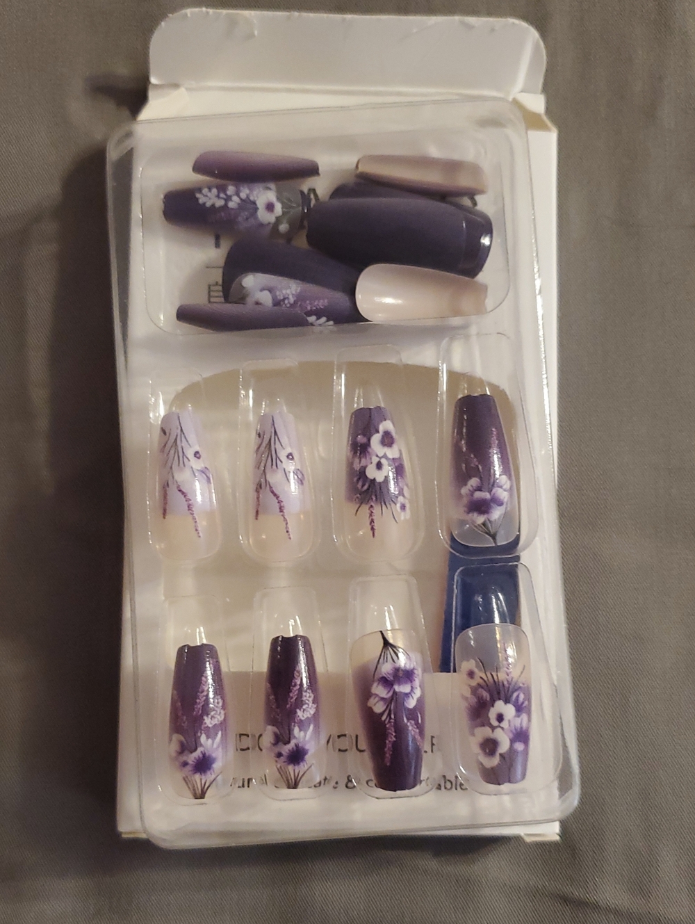 3 Sets Press On Nails - Picture 2 of 4